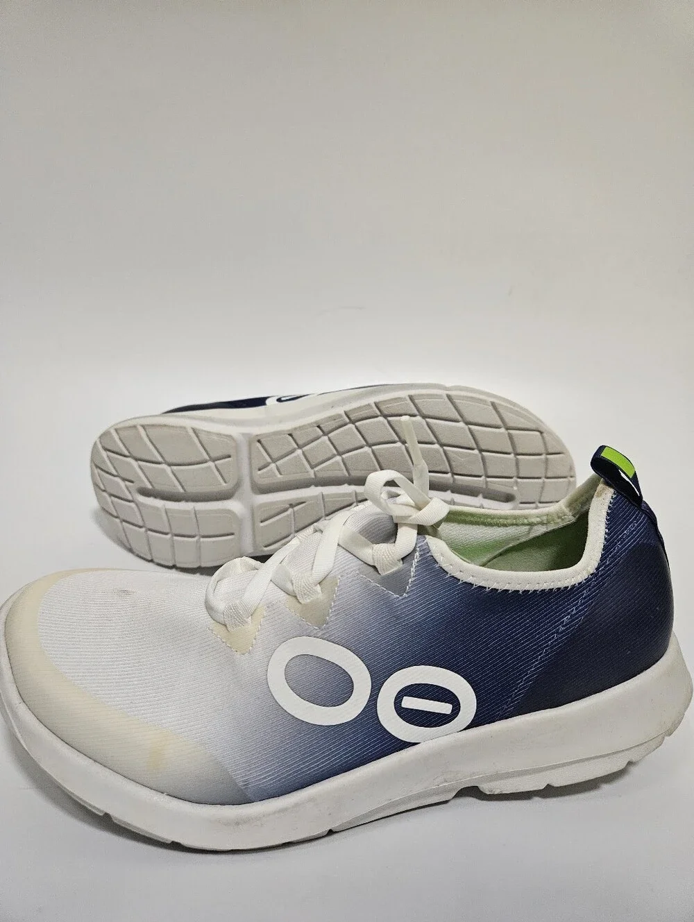 Oofos Oomg Sport LS Low White/Blue Mutare Recovery Shoes Sz 9